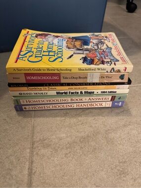Home Schooling Books Bundle how to, parents guide and more lot of 7